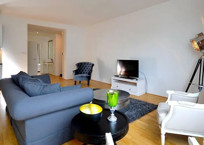 Residence, Naschmarkt - Karlsplatz