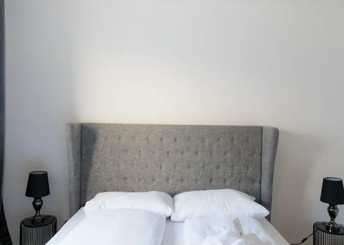 Residence, Naschmarkt - Karlsplatz 4*